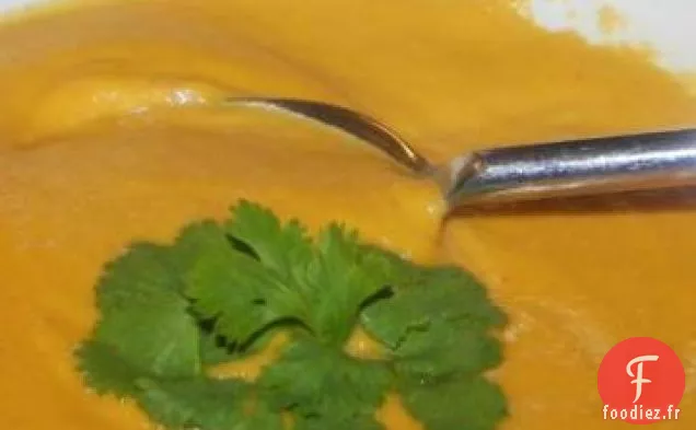 Soupe de Patates Douces Au Curry Rouge