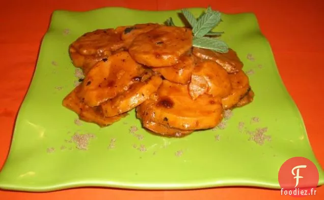 Doigts De Patates Douces Grillés Avec Trempette Au Curry