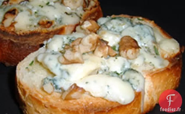 Toasts au Fromage Bleu aux Noix