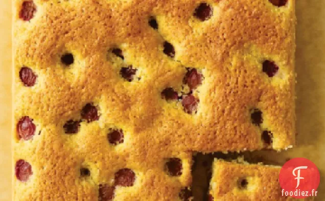 Gâteau à l'Huile d'Olive aux Raisins Rouges