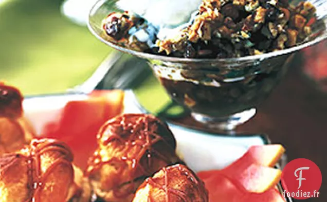 Croustillant aux Pommes et aux Pruneaux avec garniture aux Noisettes