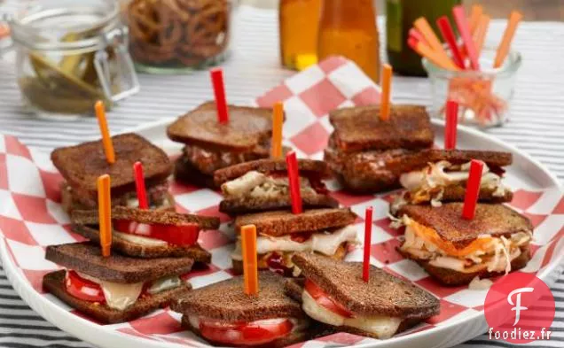 Mini Buffet de Sandwichs: Mini Grilled Cheese et Tomate, Mini Rachael's et Mini Patty Melts Épicés