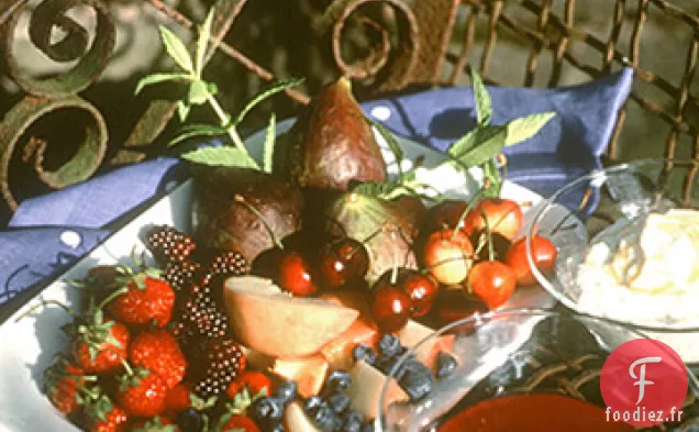 Fruits Frais à la Ricotta et Sauce aux Prunes