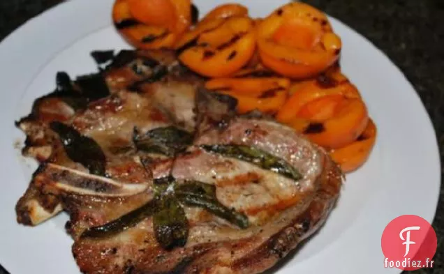 Abricots Grillés et Côtelettes de Porc