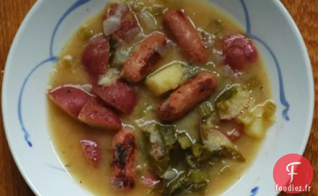 Soupe De Chou Frisé Shabby Chic, Pommes De Terre Et Saucisses