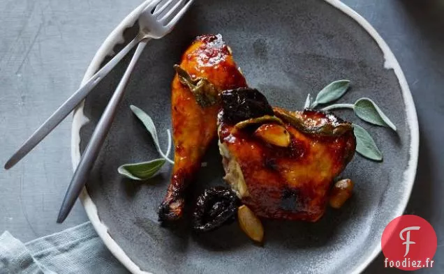 Poulet Glacé aux Abricots aux Prunes Séchées et à la Sauge