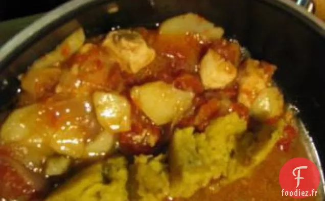 Plantains Ougandais Au Ragoût De Poulet