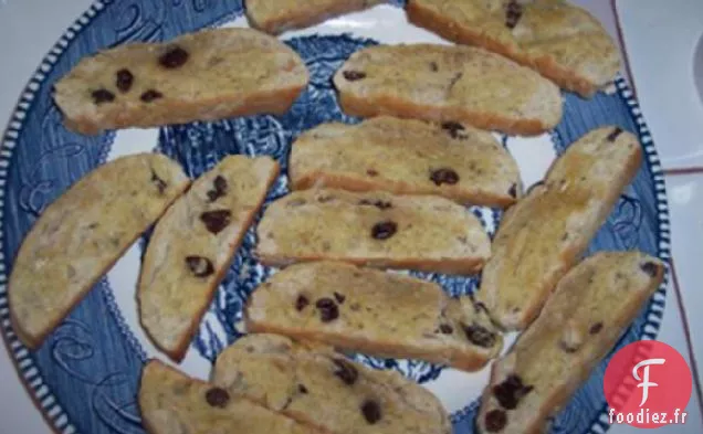 Biscotti Doux à la Cannelle et aux Raisins Secs Et à la Banane Avec un Croquant