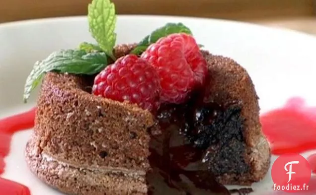 Gâteaux au Chocolat Fondu à la Sauce aux Framboises