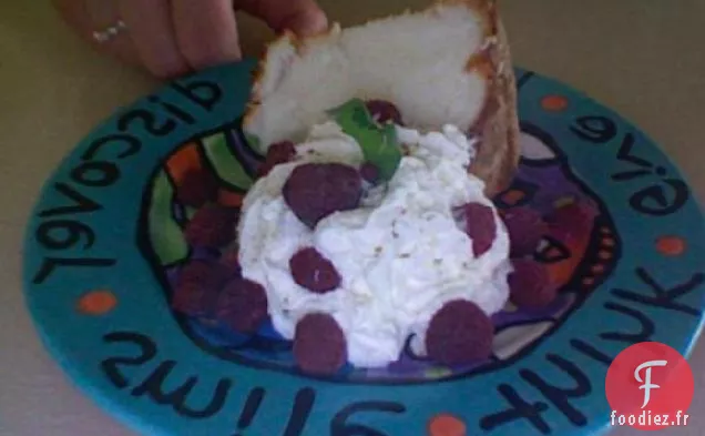 Gâteau de nourriture d'Ange de Mme Raspbee