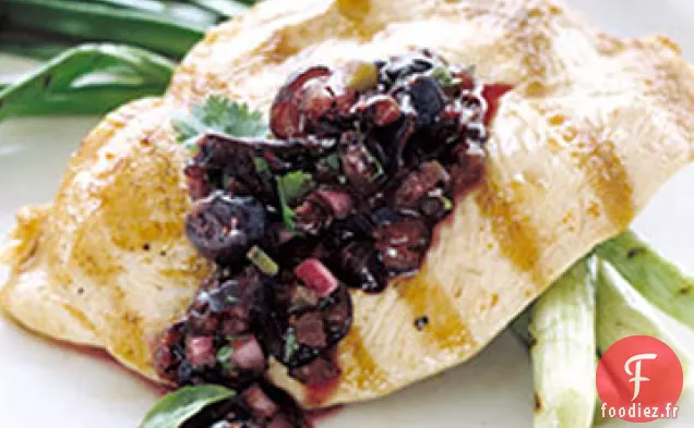 Poulet grillé avec Salsa aux Bleuets et au Basilic