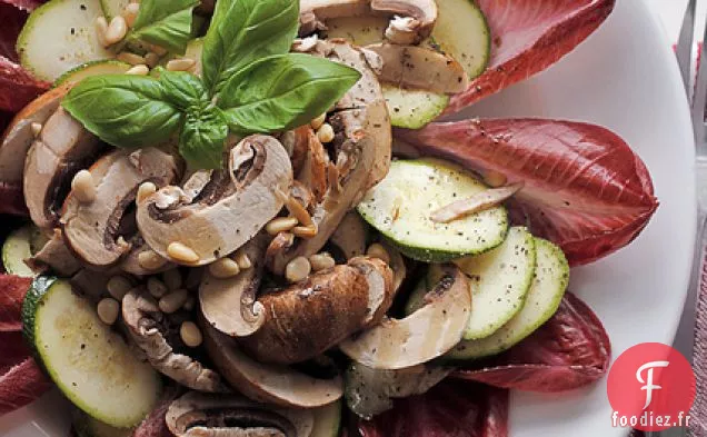 Chicorée Rouge, Champignons Et Courgettes