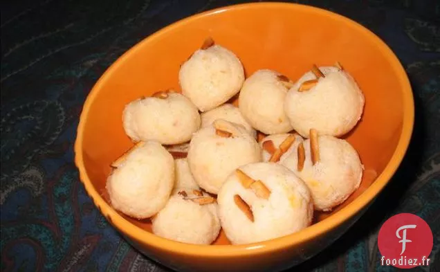 Coconut Ladoo