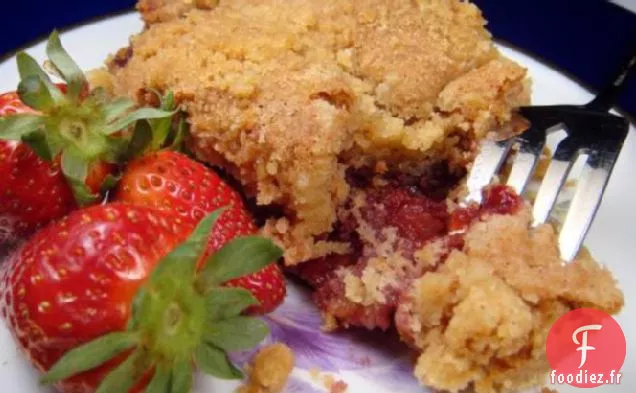 Gâteau au Café à la Crème Sure aux Fraises