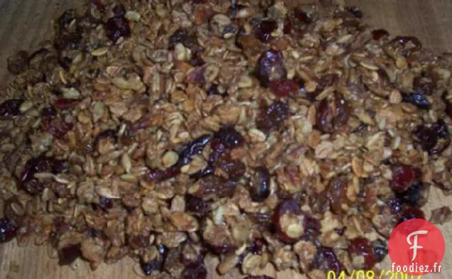 Granola aux Canneberges, Pacanes et Raisins Secs Dorés