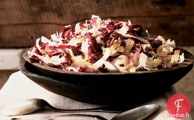 Salade d'Hiver Croustillante à la Vinaigrette au Gingembre et à l'Ail