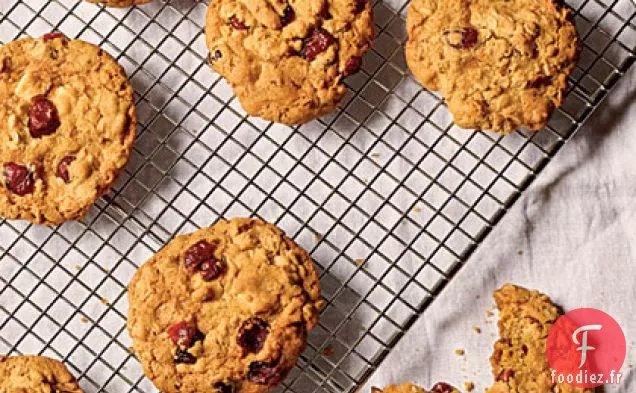 Biscuits à l'avoine avec des Canneberges trempées d'Orange