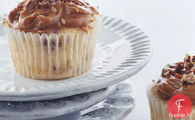 Cupcakes aux Canneberges avec Glaçage au Dulce de Leche aux Pacanes