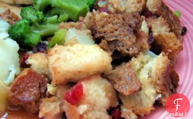 Farce de Poulet Rôti Aux Canneberges et au Thym