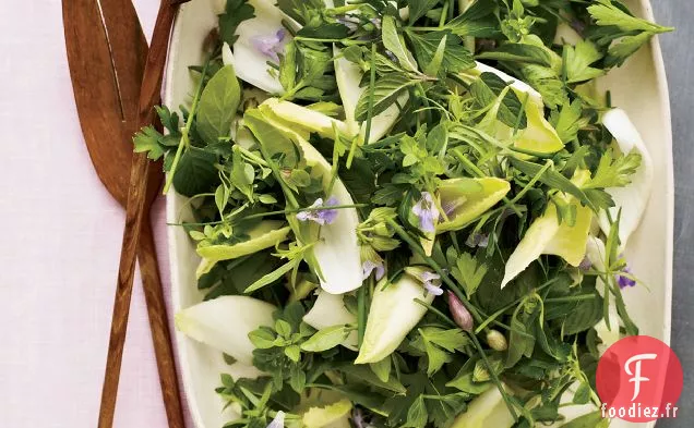 Salade d'Herbes et d'Endives avec Vinaigrette Crémeuse au Citron Vert