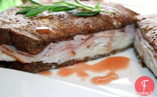 Sandwich Monte Cristo À La Sauce Moutarde Douce