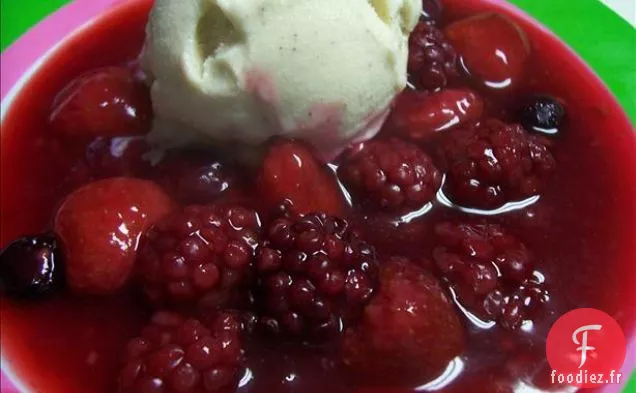 Rote Grütze Pudding aux Petits Fruits Allemand