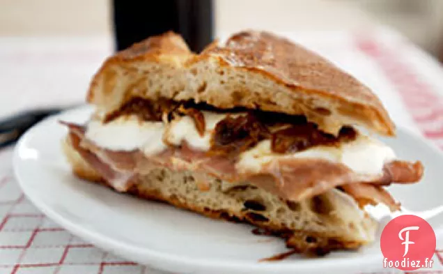 Recette de Panino à la Mozzarella, au Prosciutto et à la Confiture de Figues