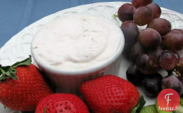 Fruits Frais Avec Vinaigrette Au Fromage À La Crème Aux Fraises