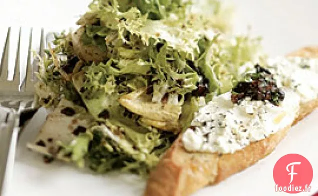 Légumes Verts D'Hiver Avec Vinaigrette Aux Olives Noires et Goa Mariné Chaud