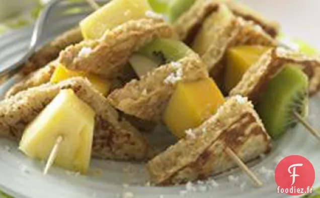 Pain perdu aux Grains Entiers et Brochettes de Fruits Tropicaux