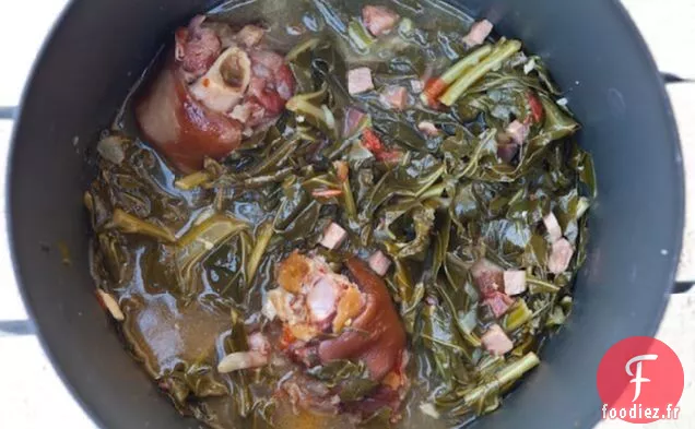 Légumes Verts De Collard Au Jambon Et Jarret Fumé