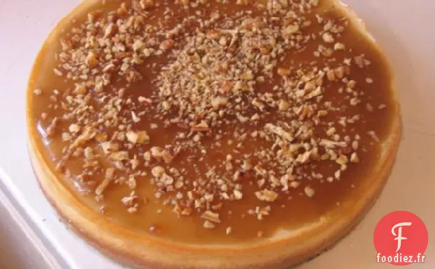 Gâteau Au Fromage Au Lait De Poule Avec Sauce Caramel Aux Pacanes