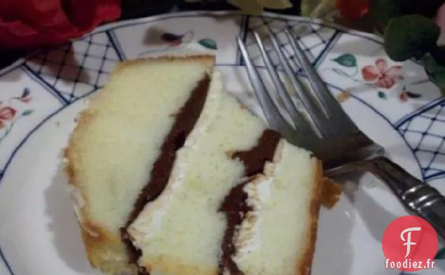 Gâteau Fourré au Fromage à la Crème et au Nutella