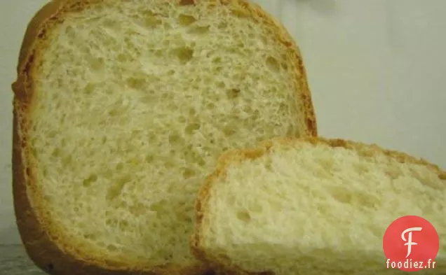 Pain au fromage et à l'oignon dans la machine à pain