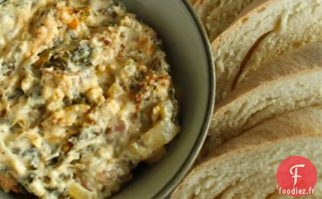 Trempette chaude au Bacon au Cheddar et au Collard