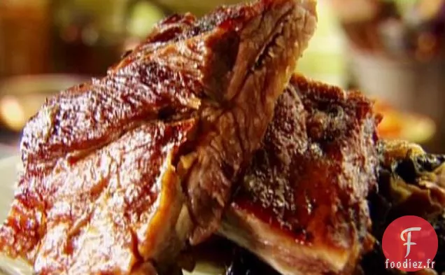 Côtes de Dos de Bébé et Jeunes Collards Braisés dans du Jus de Pomme