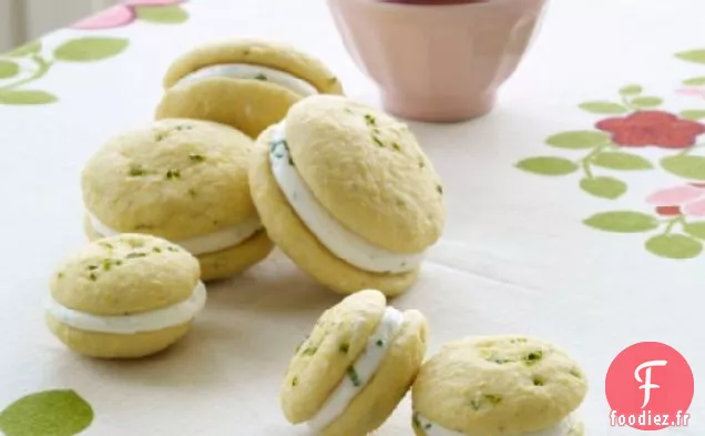 Tartes Whoopie au Pain de Maïs Jalapeño avec Crème au Beurre au Miel