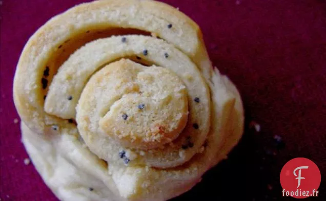 Spirales de Graines de Pavot à l'Ail