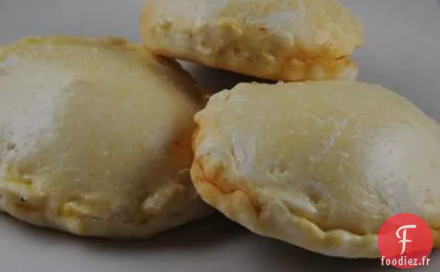Pukacapas - Empanadas au Fromage Épicé (Bolivie)