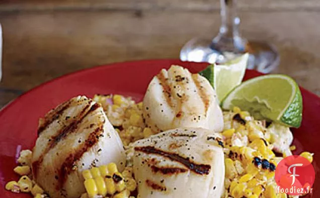 Pétoncles Grillés avec Salade de Maïs Mexicaine