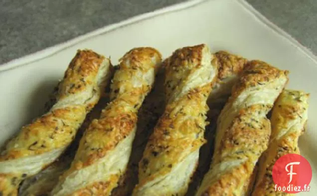 Bâtonnets de Pâte Feuilletée au Fromage