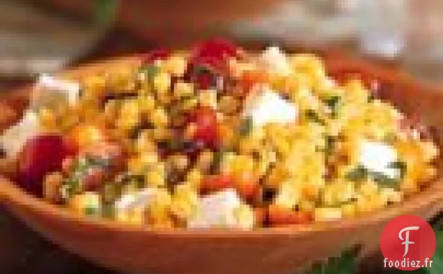 Salade De Maïs Rôti À La Poêle Avec Tomates Et Feta
