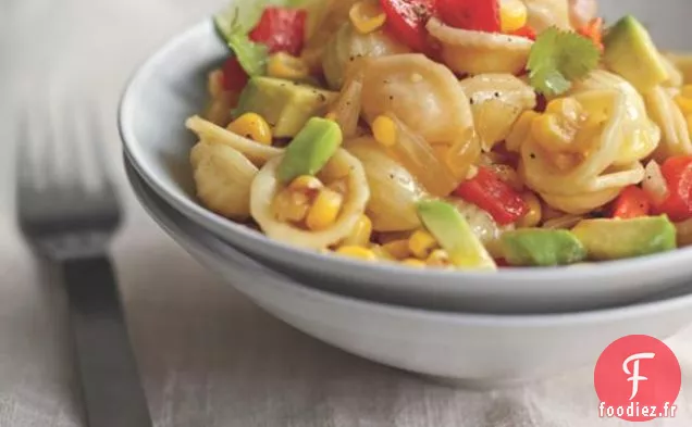 Salade de Pâtes au Poivre et au Maïs Rôti