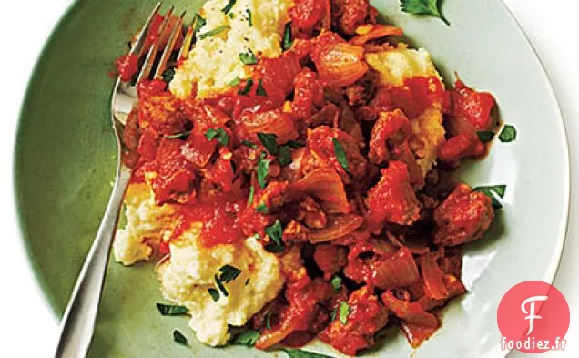 Ragù de Saucisses sur Polenta Crémeuse