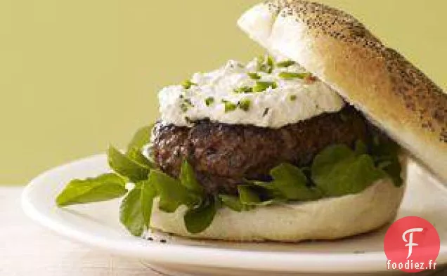 Galettes De Pub Avec Sauce Au Raifort Et Cresson