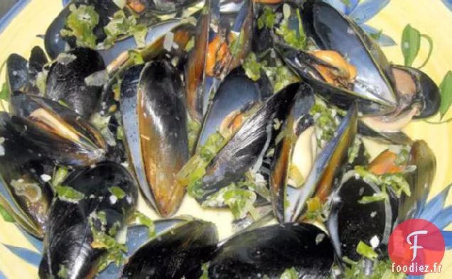 Moules Cuites à la Vapeur Au Vin et à la Crème