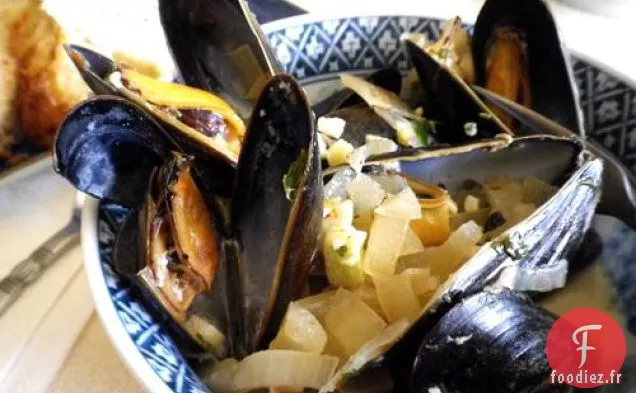 moules épicées à la sauce au vin blanc