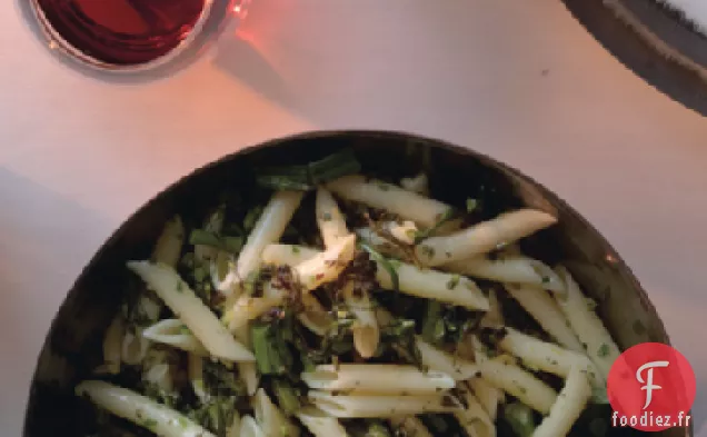 Penne à la Gremolata aux Noisettes et Broccolini Rôti