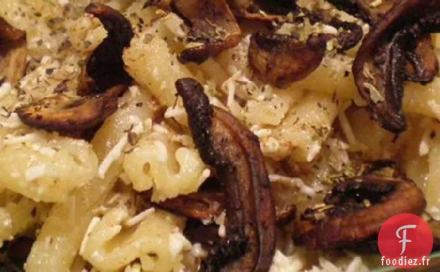Pâtes aux Champignons Au Beurre Doré et au Cheezus!