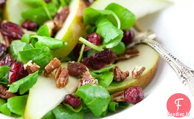 Salade De Cresson Et Poire Avec Vinaigrette Aux Noix